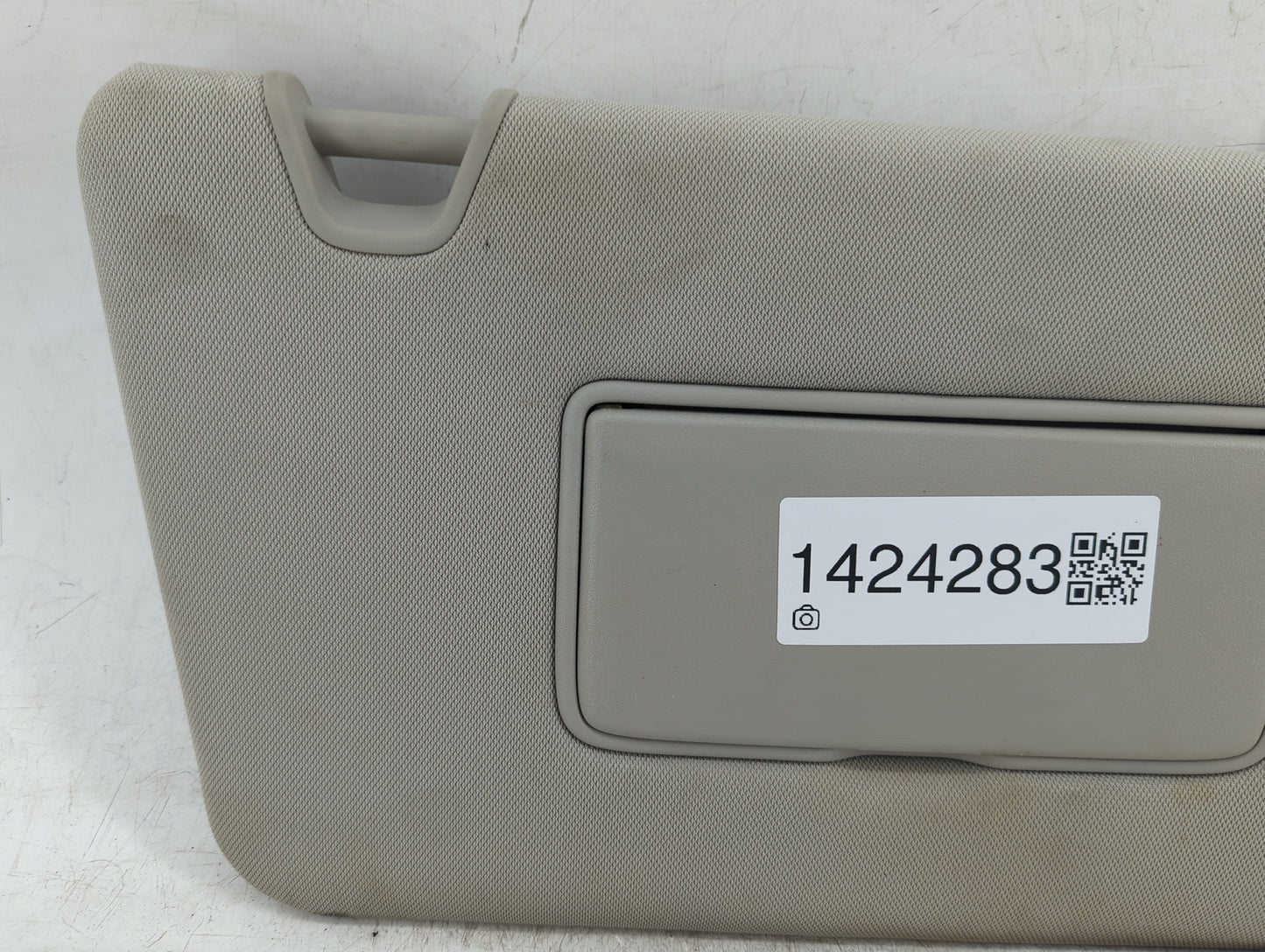 2014-2017 Nissan Rogue Sun Visor Shade Replacement Passenger Right Mirror Fits Fits 2014 2015 2016 2017 OEM Used Auto Parts 