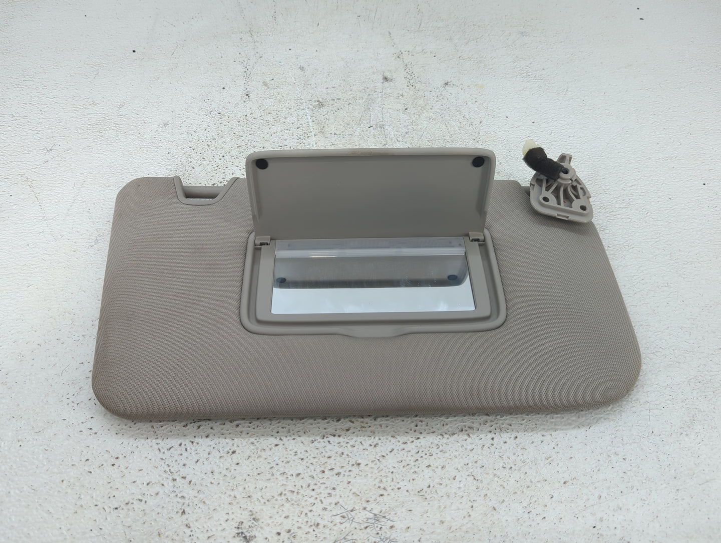 2014-2017 Nissan Rogue Sun Visor Shade Replacement Passenger Right Mirror Fits Fits 2014 2015 2016 2017 OEM Used Auto Parts 