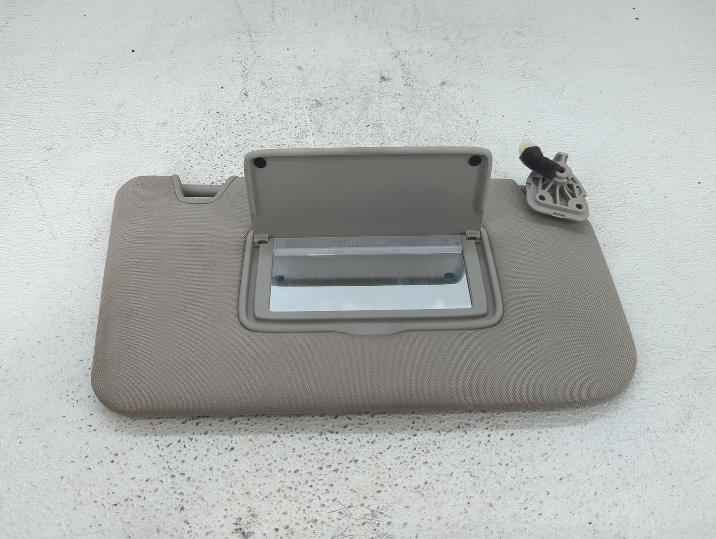 2014-2017 Nissan Rogue Sun Visor Shade Replacement Passenger Right Mirror Fits Fits 2014 2015 2016 2017 OEM Used Auto Parts 