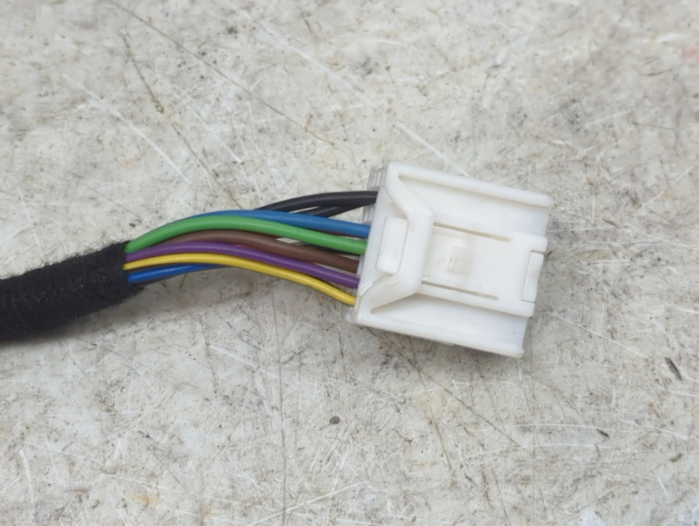 2017-2020 Nissan Rogue Driver Left Side View Power Door Mirror - Oemusedautoparts1.com