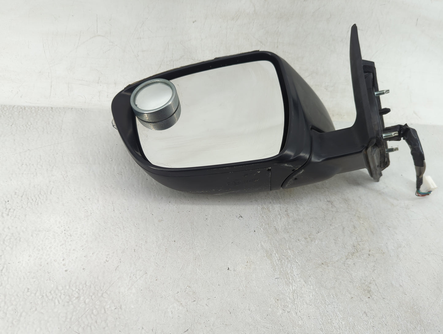 2016 Nissan Rogue Driver Side View Mirror - Left Door Mirror OEM Used - Oemusedautoparts1.com