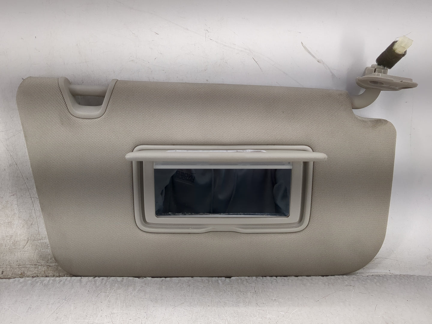 2014-2017 Nissan Rogue Sun Visor Shade Replacement Passenger Right Mirror Fits Fits 2014 2015 2016 2017 OEM Used Auto Parts 