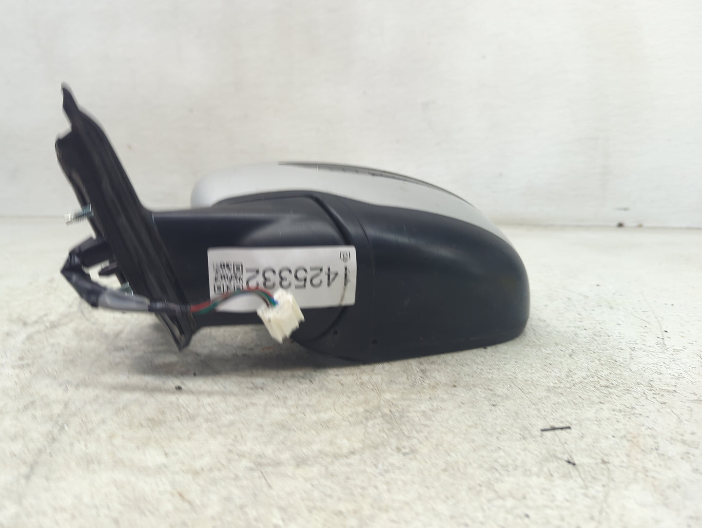 2016 Nissan Rogue Driver Side View Mirror - Left Door Mirror OEM Used - Oemusedautoparts1.com