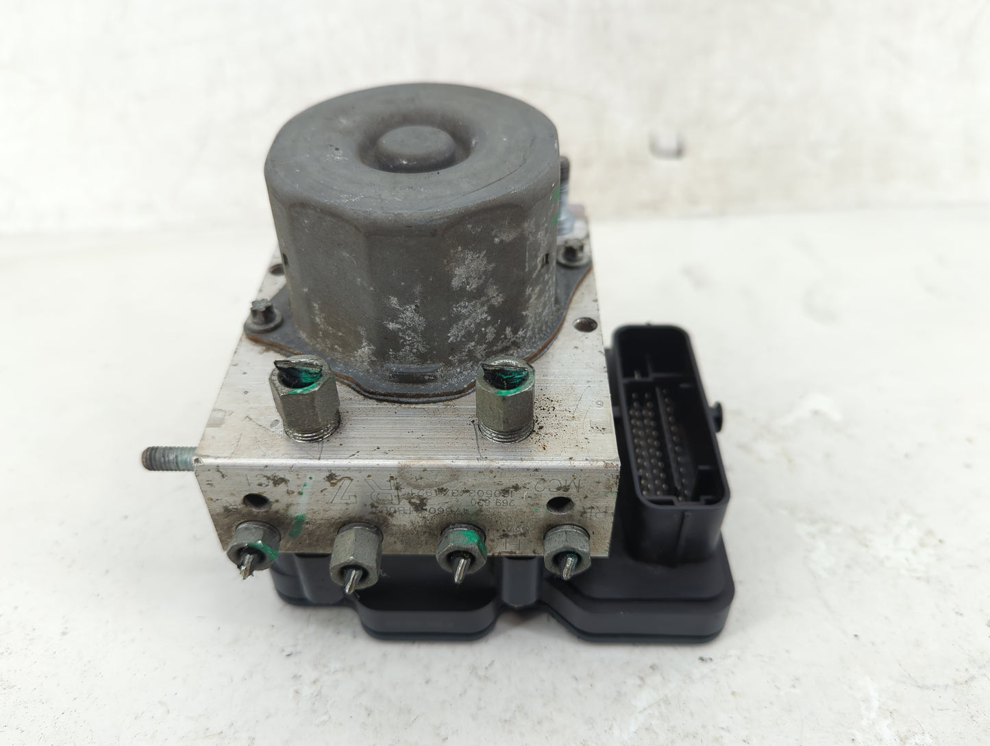 2016 Nissan Rogue ABS Pump Control Module Replacement P/N:0265956165 Fits OEM Used Auto Parts - Oemusedautoparts1.com