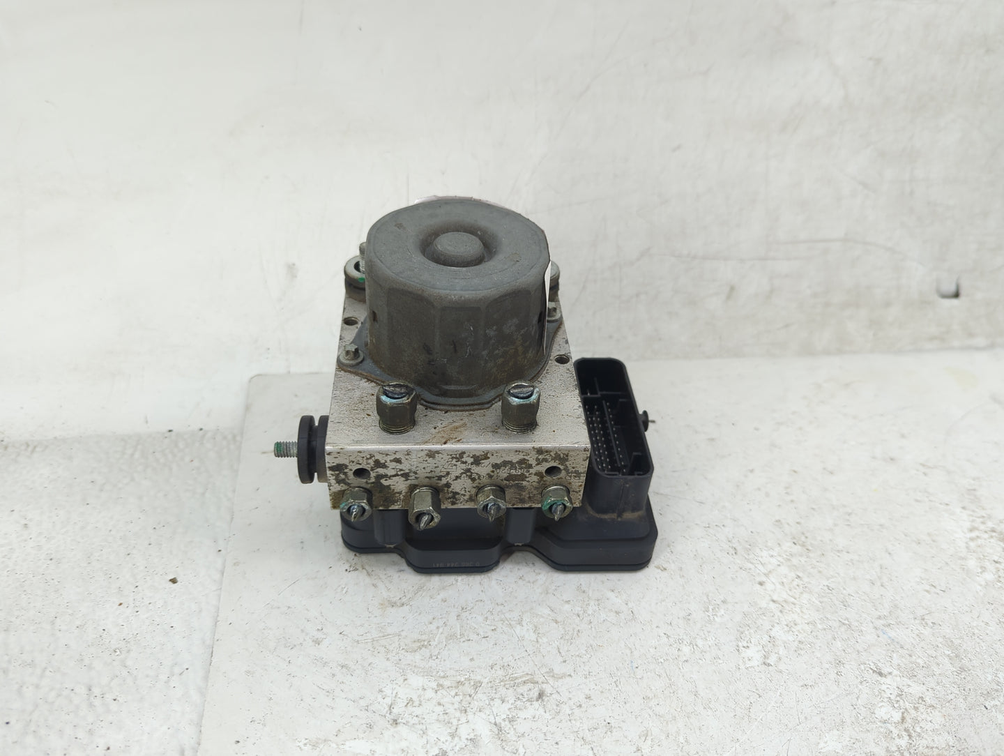 2015-2016 Nissan Rogue ABS Pump Control Module Replacement P/N:0265956165 2265106452 Fits Fits 2015 2016 OEM Used Auto Parts