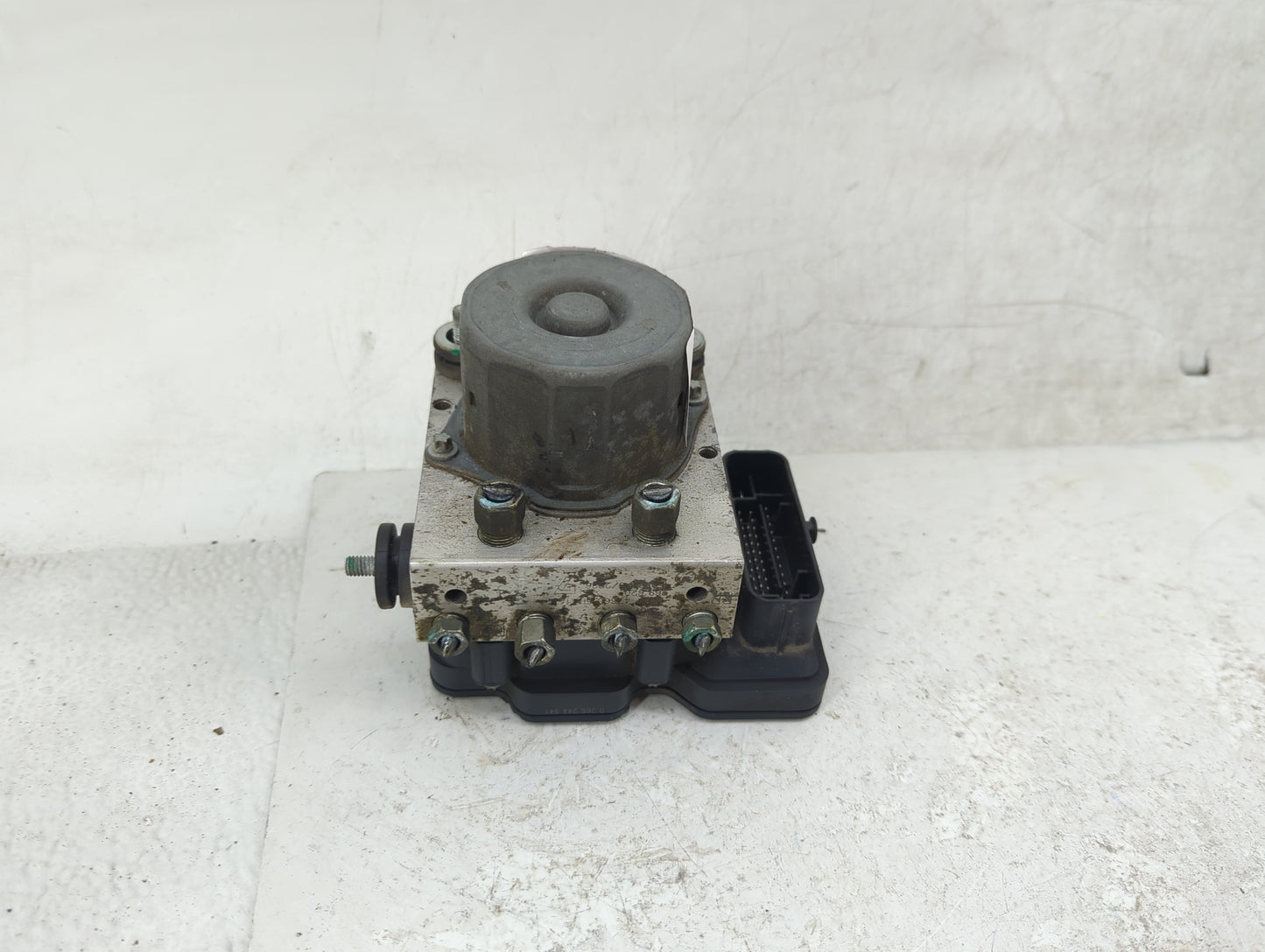 2015-2016 Nissan Rogue ABS Pump Control Module Replacement P/N:0265956165 2265106452 Fits Fits 2015 2016 OEM Used Auto Parts