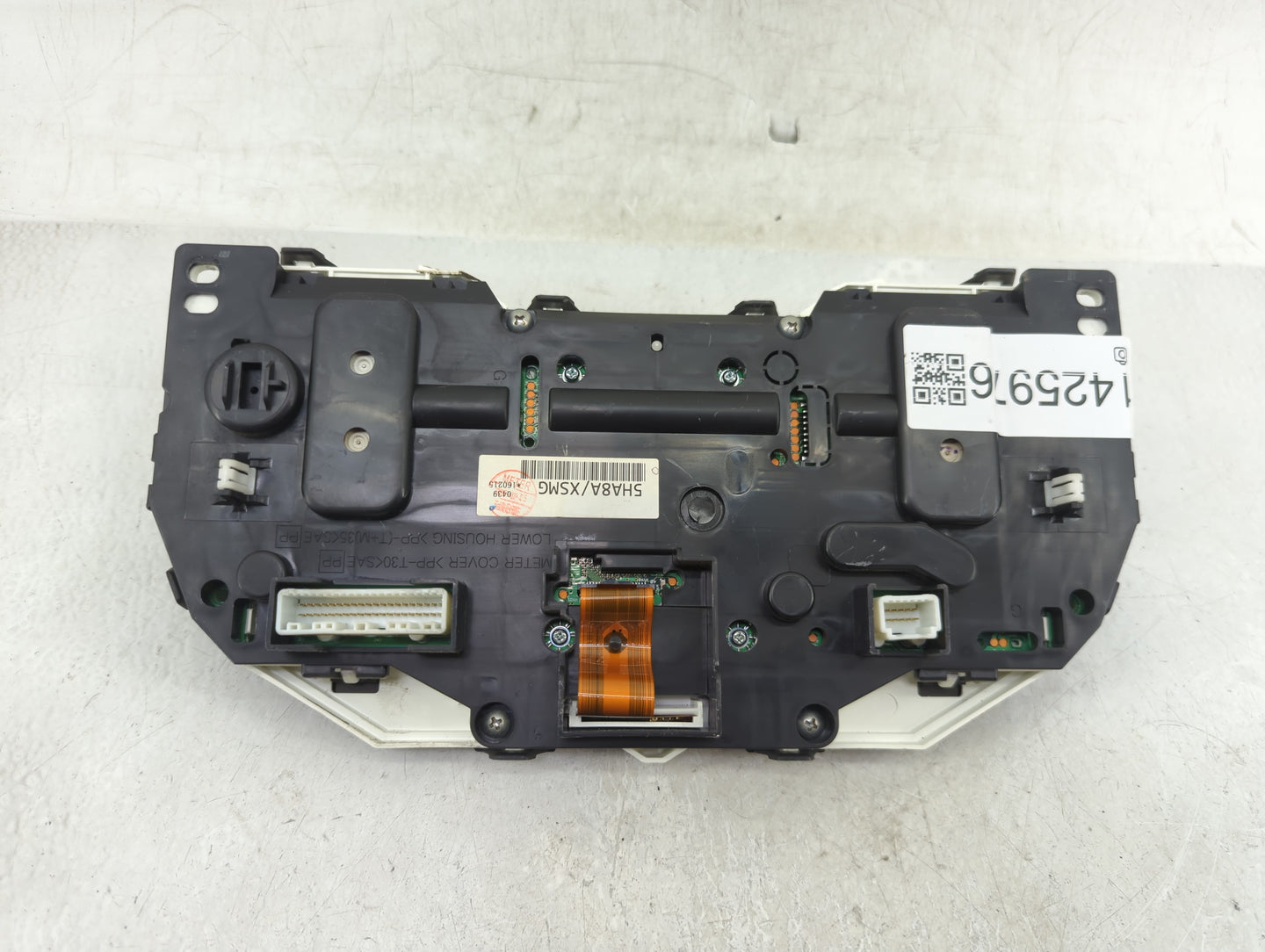2016 Nissan Rogue Instrument Cluster Speedometer Gauges P/N:5HA8A/XSMG Fits OEM Used Auto Parts - Oemusedautoparts1.com