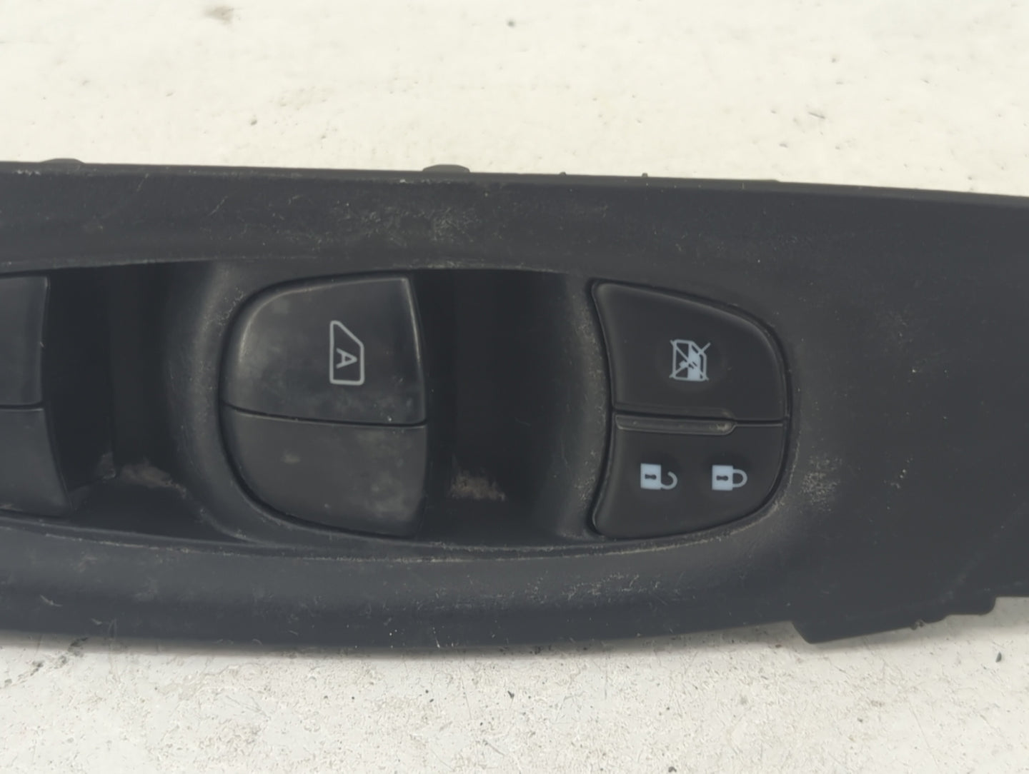 2014-2020 Nissan Rogue Driver Left Door Master Power Window Switch - Oemusedautoparts1.com