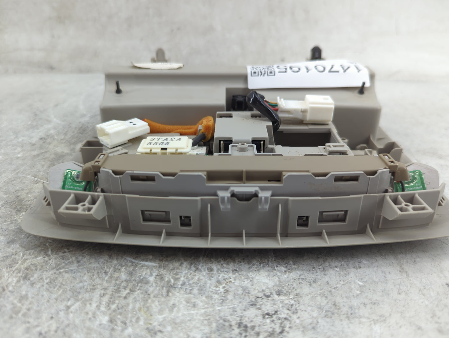 2016 Nissan Rogue Overhead Console W/rear Climate Control - Oemusedautoparts1.com