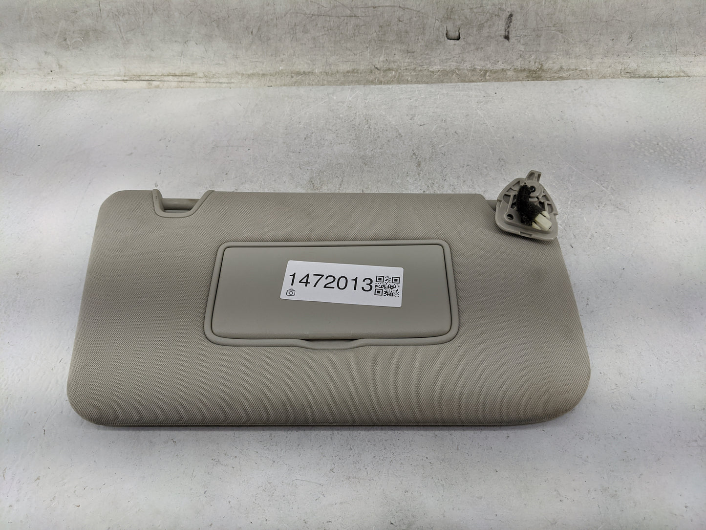 2014-2017 Nissan Rogue Sun Visor Shade Replacement Passenger Right Mirror Fits Fits 2014 2015 2016 2017 OEM Used Auto Parts 