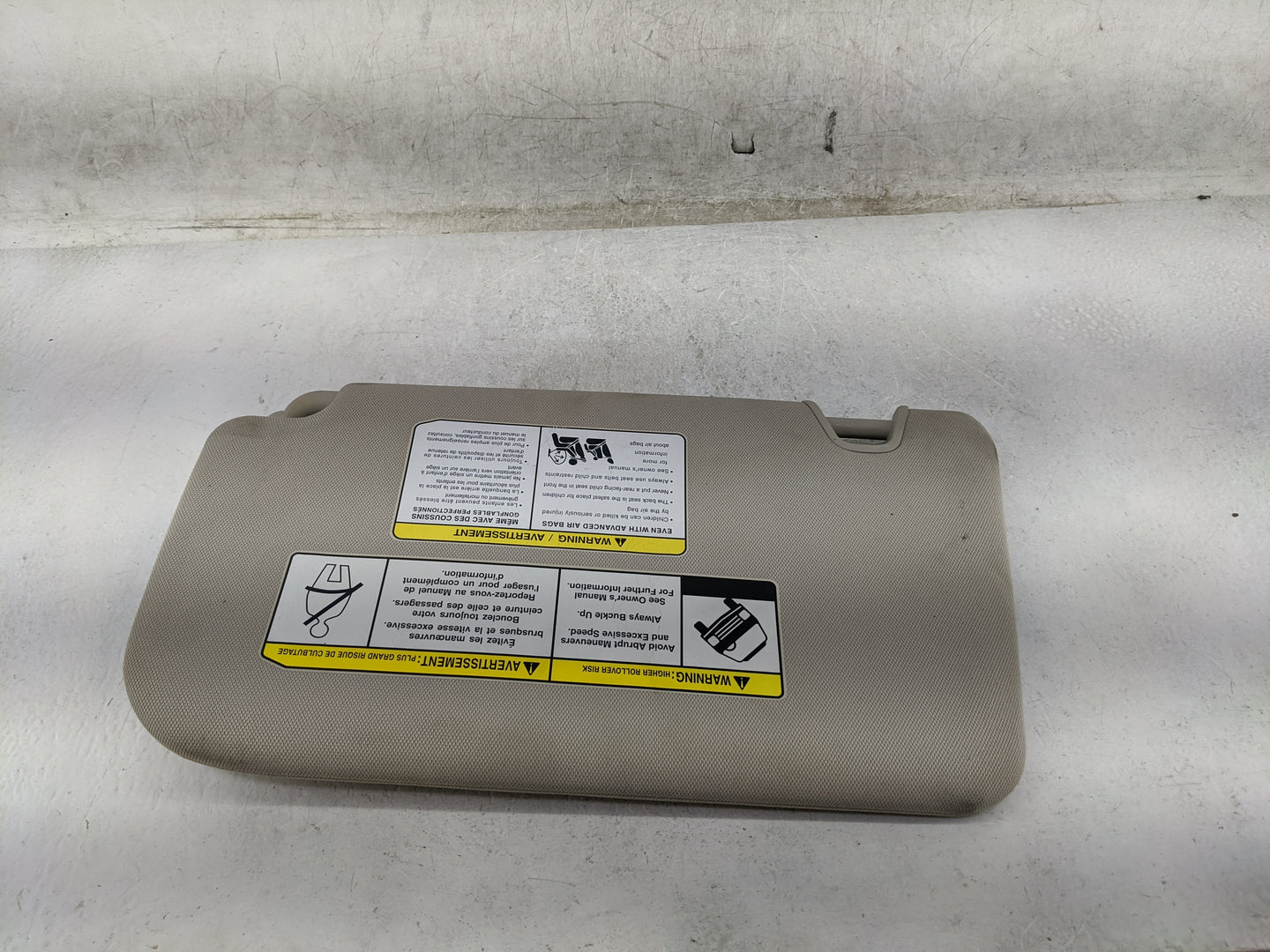 2014-2017 Nissan Rogue Sun Visor Shade Replacement Passenger Right Mirror Fits Fits 2014 2015 2016 2017 OEM Used Auto Parts 