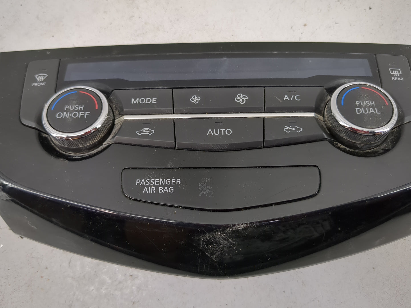 2016 Nissan Rogue Climate Control Module Temperature AC/Heater Replacement P/N:27500 4BA0A X887033C Fits OEM Used Auto Parts