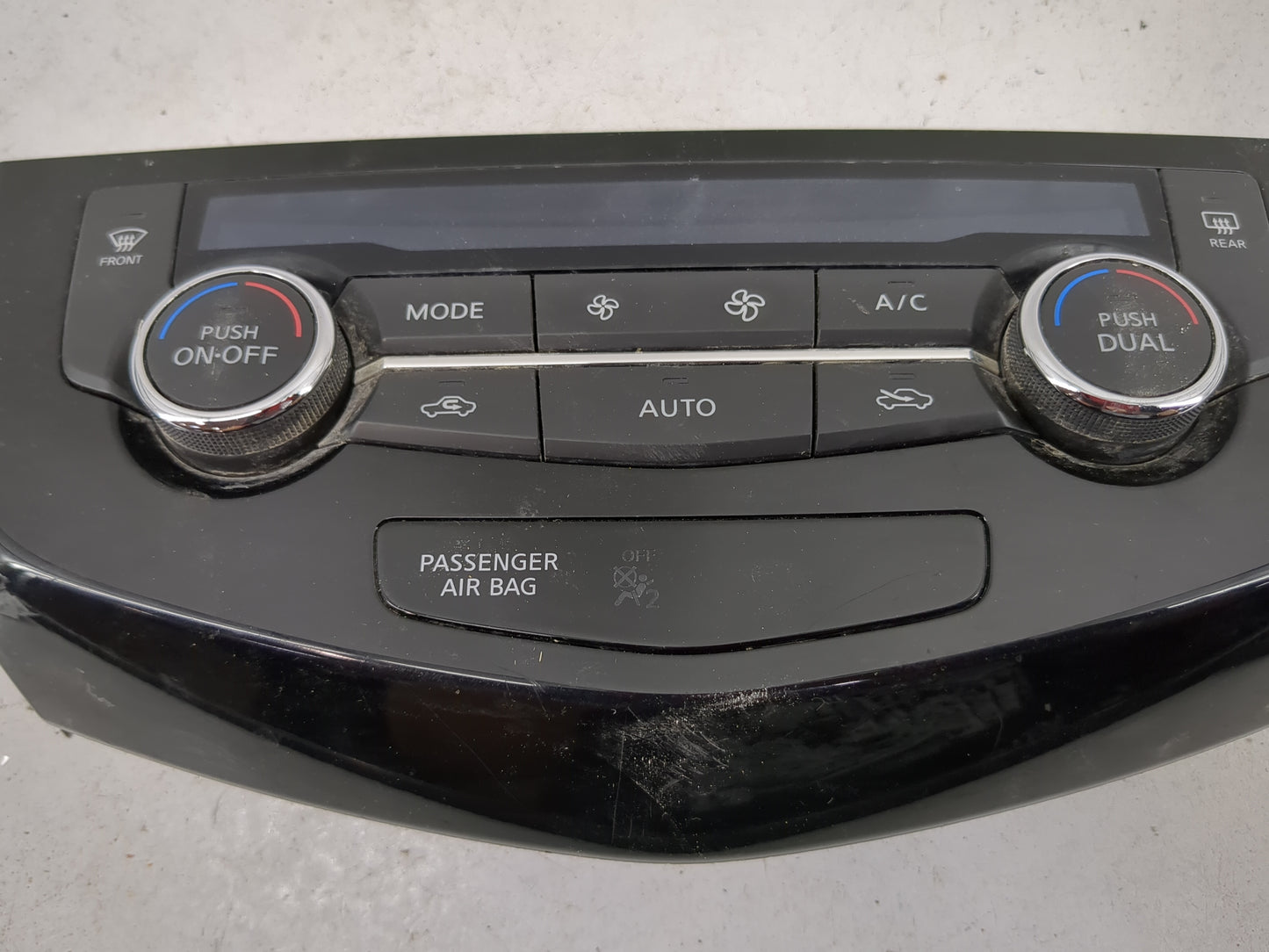 2016 Nissan Rogue Climate Control Module Temperature AC/Heater Replacement P/N:27500 4BA0A X887033C Fits OEM Used Auto Parts