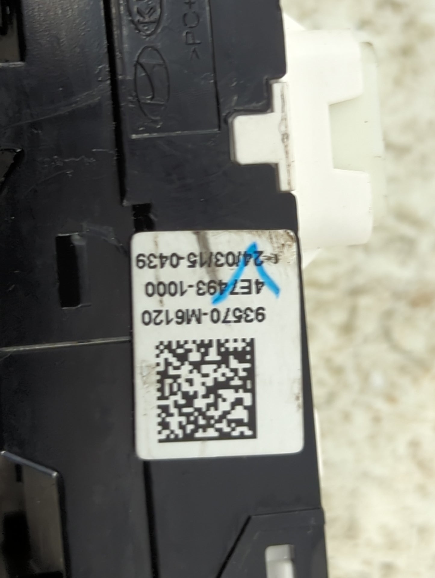 2014-2020 Nissan Rogue Master Power Window Switch Replacement Driver Side Left P/N:93570-M6120 4E7493-1000 Fits OEM Used Aut