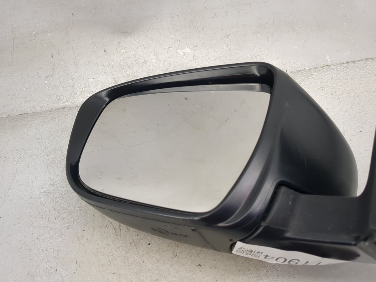 2017-2020 Nissan Rogue Driver Side View Mirror - Left Door Mirror OEM Used - Oemusedautoparts1.com