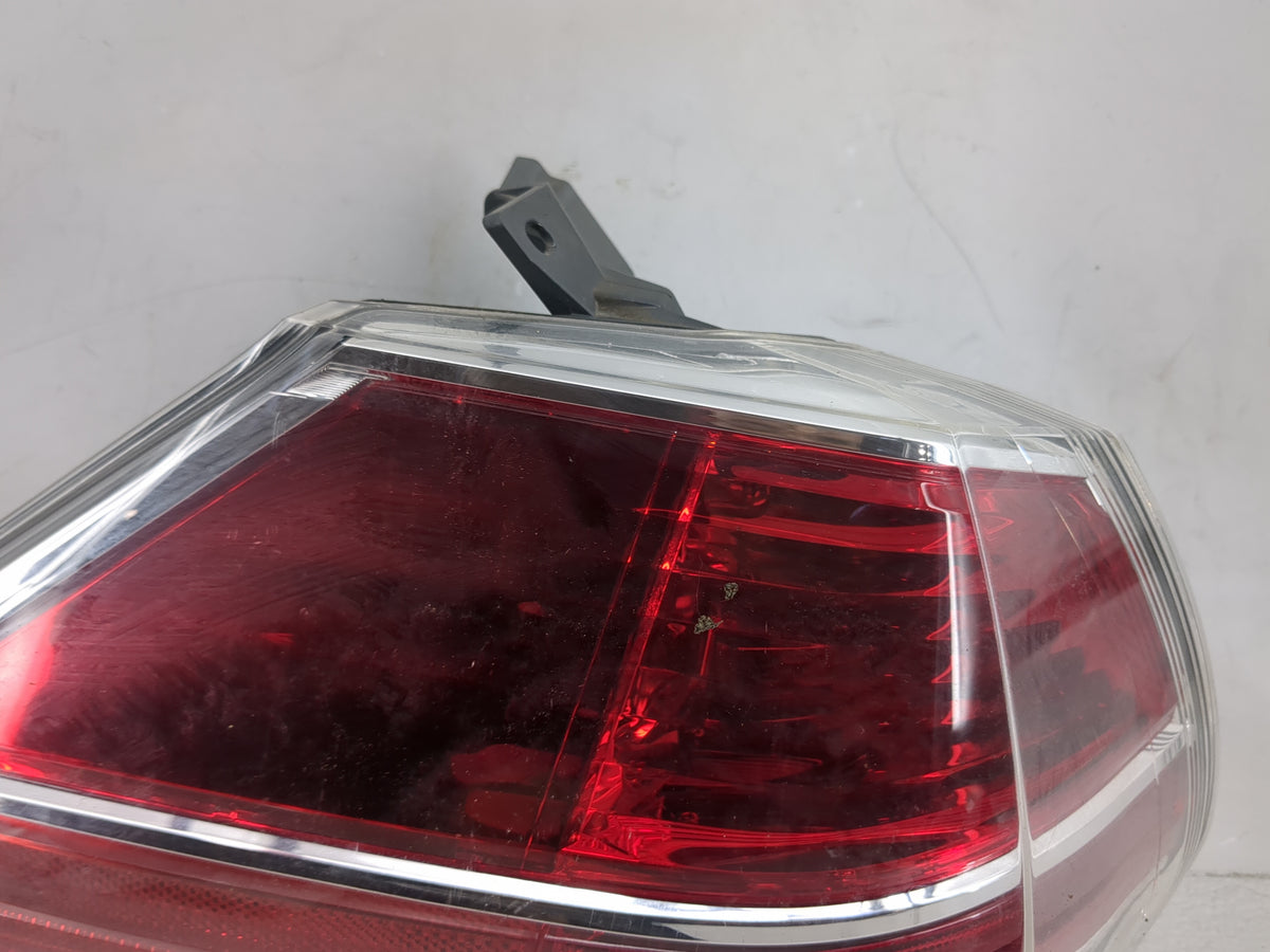 2014-2017 Nissan Rogue Tail Light Assembly Driver Left OEM Fits Fits 2014 2015 2016 2017 OEM Used Auto Parts - Oemusedautopa