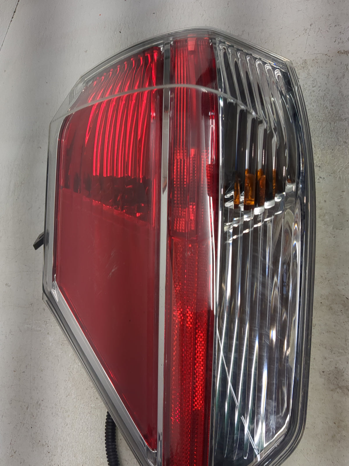2014-2017 Nissan Rogue Tail Light Assembly Driver Left OEM Fits Fits 2014 2015 2016 2017 OEM Used Auto Parts - Oemusedautopa