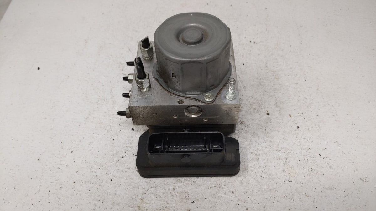 2016 Nissan Rogue Anti-Lock Brake ABS Pump Module Actuator OEM P/N:47660 6FK2A Fits OEM Used Auto Parts - Oemusedautoparts1.