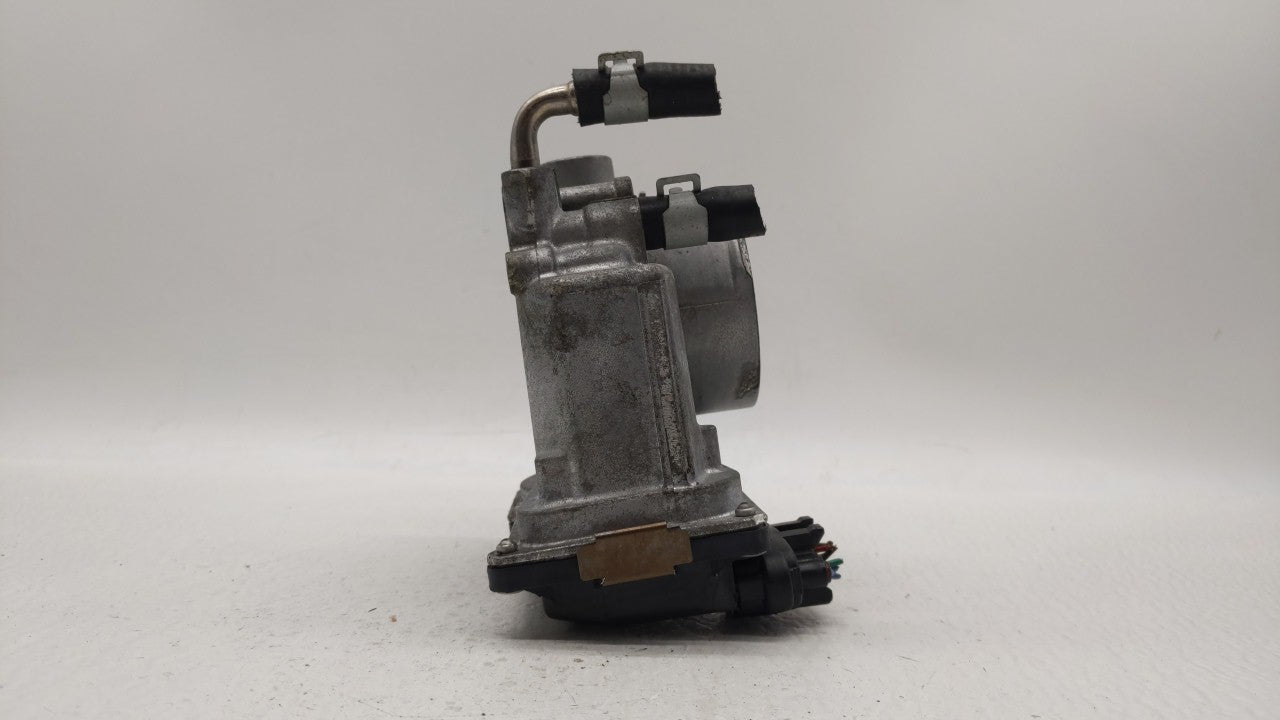 2014-2019 Nissan Rogue Throttle Body P/N:3TA60-01 B 3TA60-01 A, 3TA60-01 C Fits Fits 2013 2014 2015 2016 2017 2018 2019 OEM 