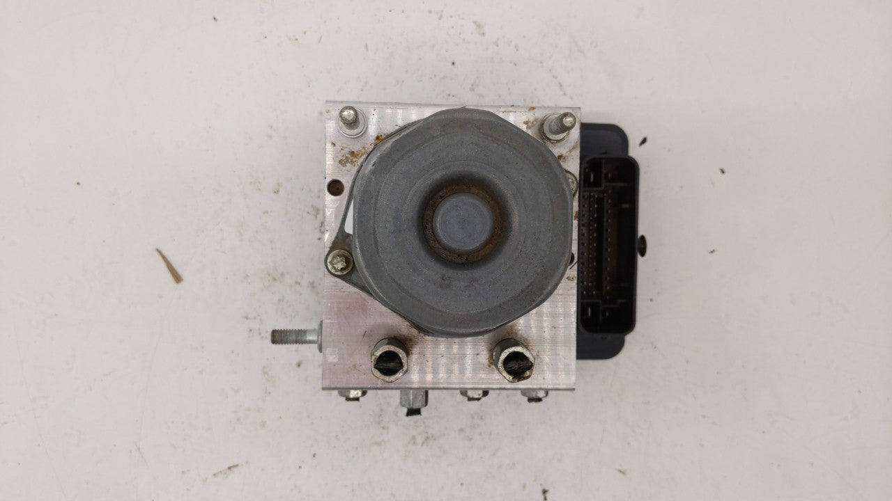 2016 Nissan Rogue ABS Pump Control Module Replacement P/N:47660 6FK4A 47660 6MA2A Fits OEM Used Auto Parts - Oemusedautopart