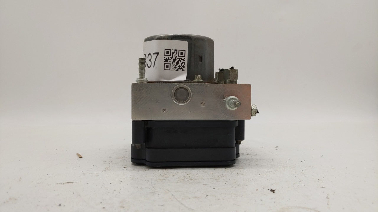 2016 Nissan Rogue ABS Pump Control Module Replacement P/N:47660 6FK4A 47660 6MA2A Fits OEM Used Auto Parts - Oemusedautopart