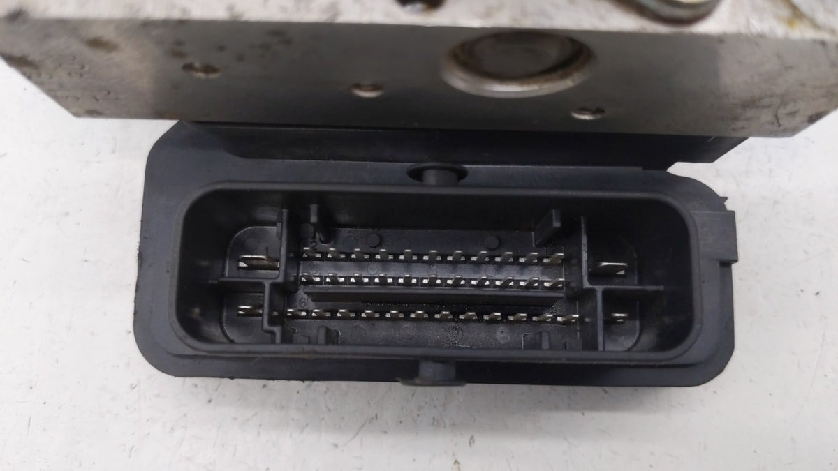 2015-2016 Nissan Rogue Anti-Lock Brake ABS Pump Module Actuator OEM P/N:2265106452 47660 5HA1A Fits Fits 2015 2016 OEM Used 