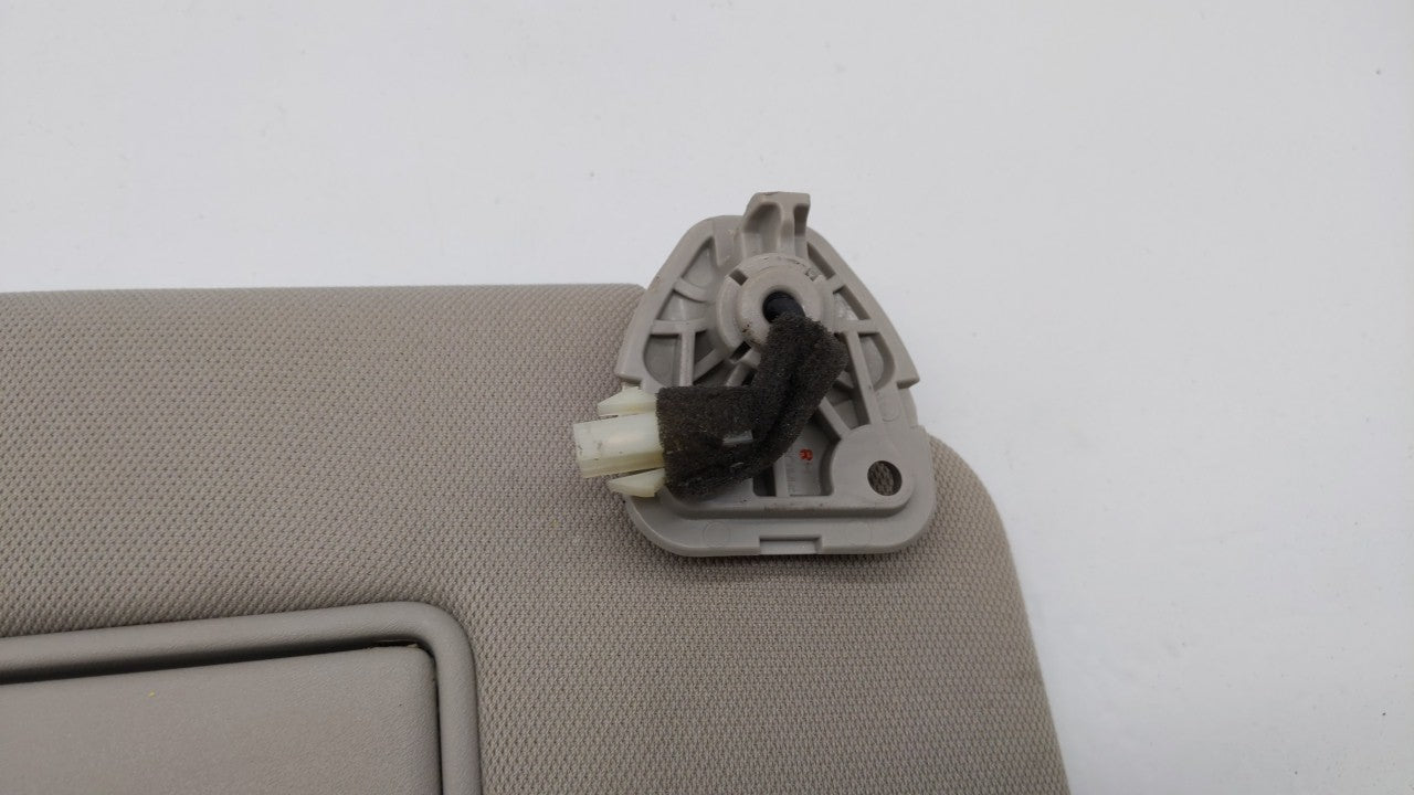 2014-2017 Nissan Rogue Sun Visor Shade Replacement Passenger Right Mirror Fits Fits 2014 2015 2016 2017 OEM Used Auto Parts 