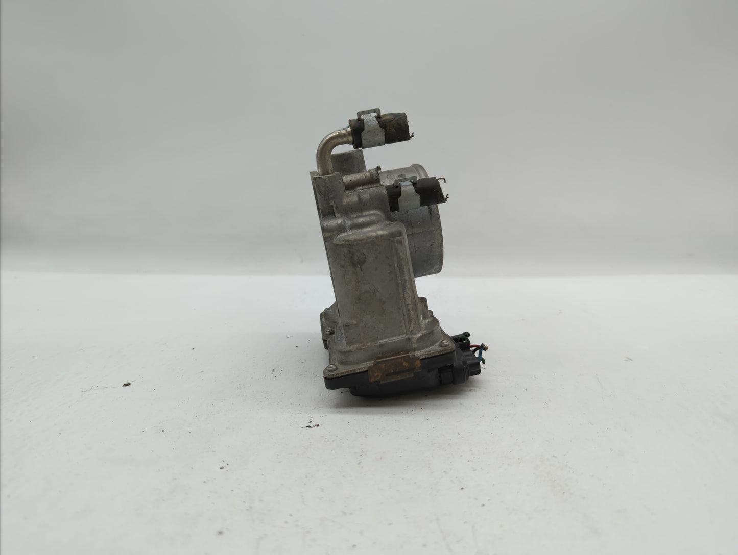 2014-2019 Nissan Rogue Throttle Body P/N:3TA60-01 C 3TA60-01 B, 3TA60-01 A Fits Fits 2013 2014 2015 2016 2017 2018 2019 OEM 