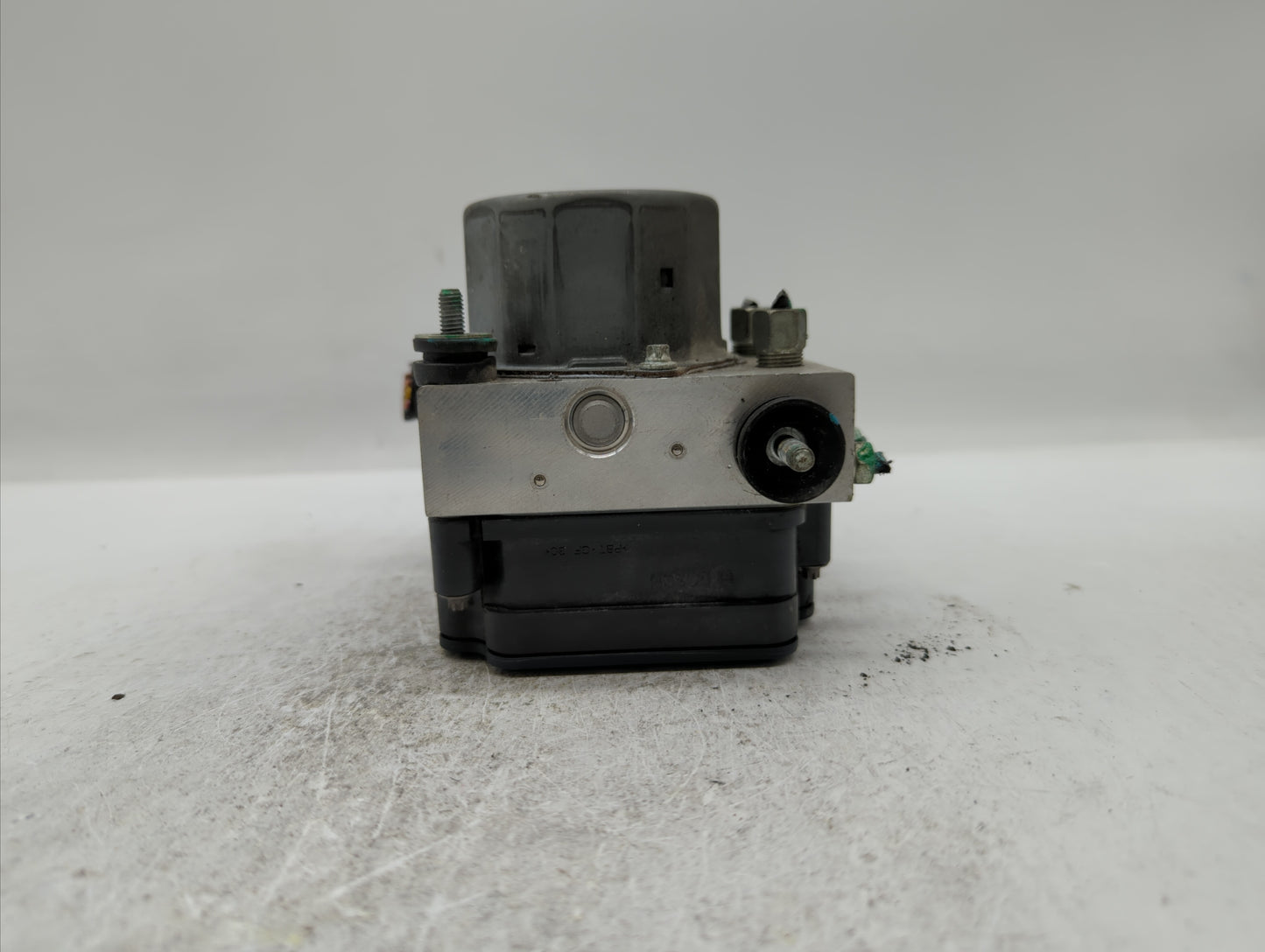 2015-2016 Nissan Rogue ABS Pump Control Module Replacement P/N:2265106452 47660 5HA1A Fits Fits 2015 2016 OEM Used Auto Part