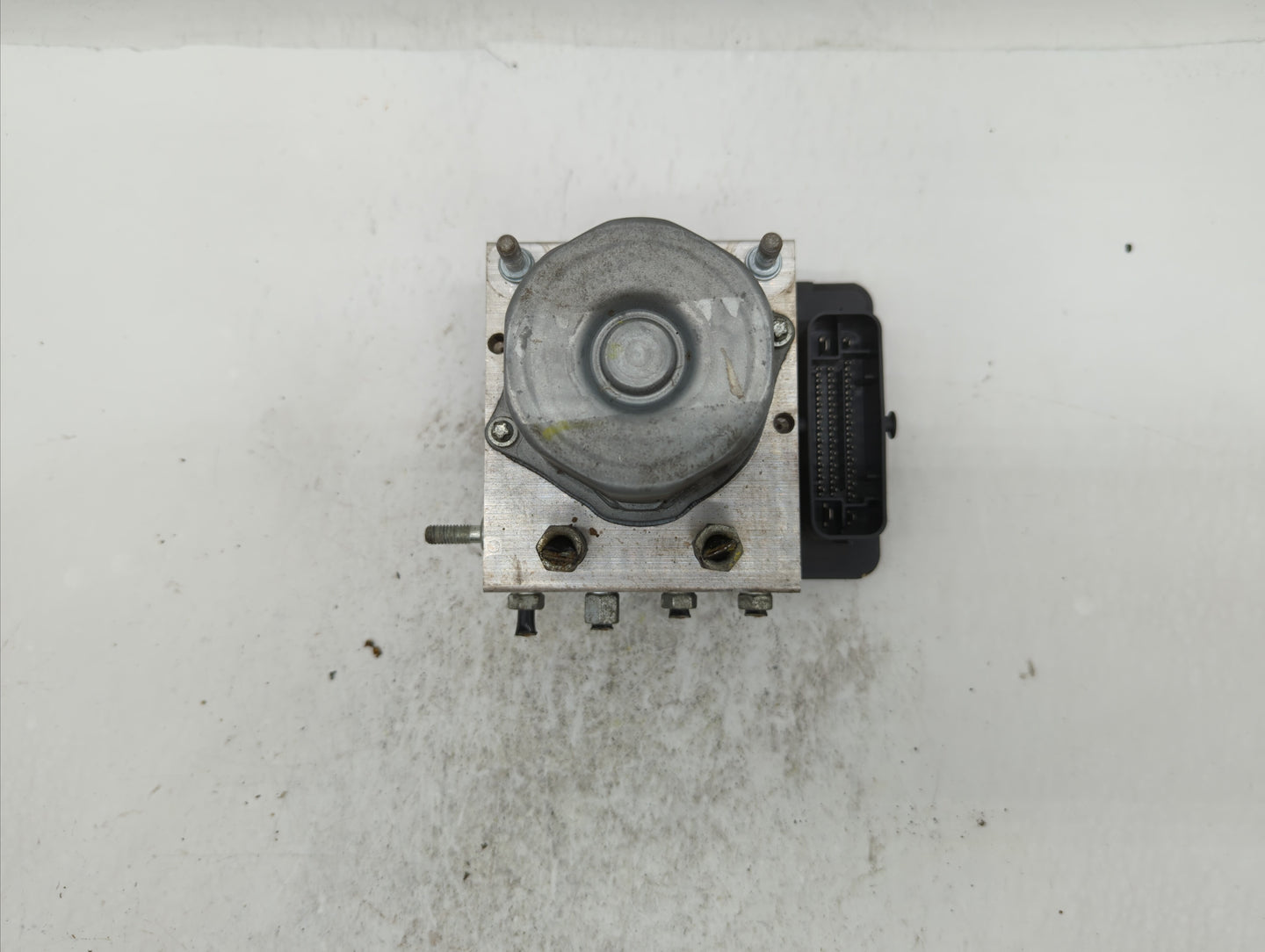 2016 Nissan Rogue ABS Pump Control Module Replacement P/N:47660 9TB0A Fits OEM Used Auto Parts - Oemusedautoparts1.com