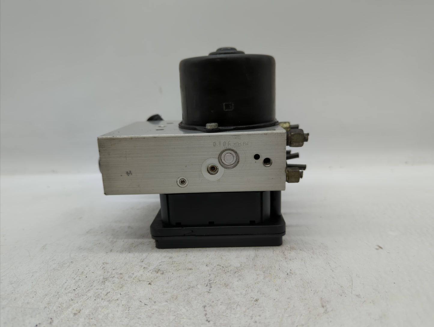 2016 Nissan Rogue ABS Pump Control Module Replacement P/N:47660 6FK2A Fits OEM Used Auto Parts - Oemusedautoparts1.com