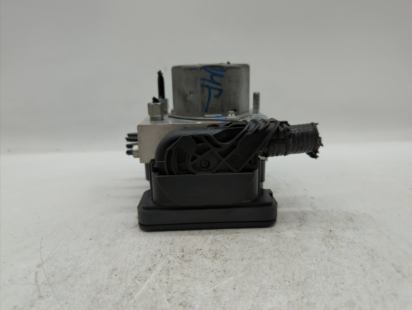 2016 Nissan Rogue ABS Pump Control Module Replacement P/N:47660 9TB0A Fits OEM Used Auto Parts - Oemusedautoparts1.com