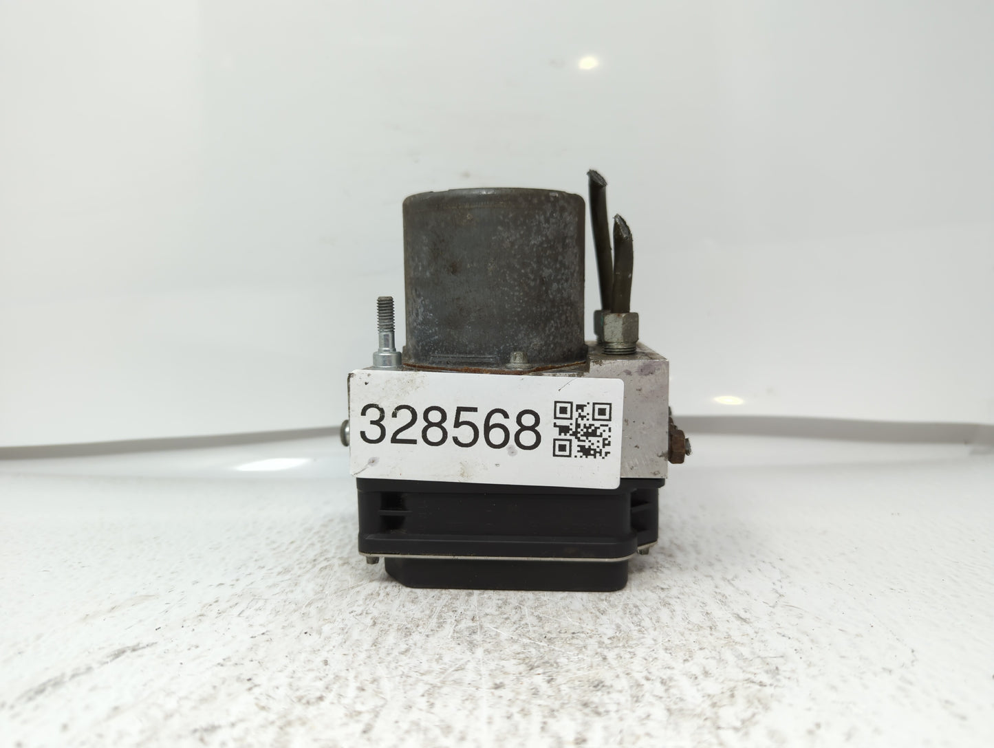 2016 Nissan Rogue ABS Pump Control Module Replacement P/N:47660 2765A Fits OEM Used Auto Parts - Oemusedautoparts1.com