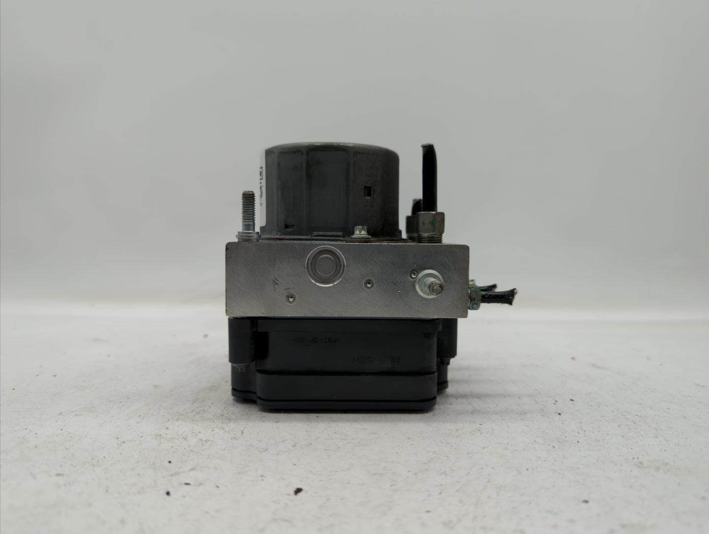 2015-2016 Nissan Rogue ABS Pump Control Module Replacement P/N:2265106452 47660 5HA1A Fits Fits 2015 2016 OEM Used Auto Part