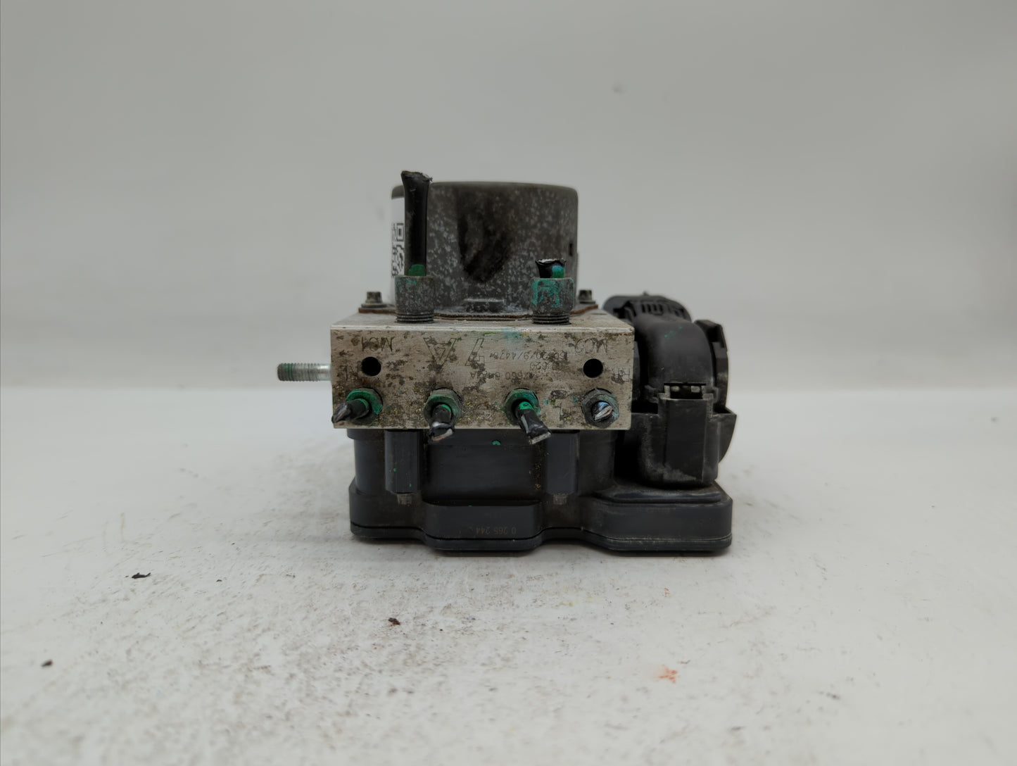 2015-2016 Nissan Rogue ABS Pump Control Module Replacement P/N:2265106452 47660 5HA1A Fits Fits 2015 2016 OEM Used Auto Part