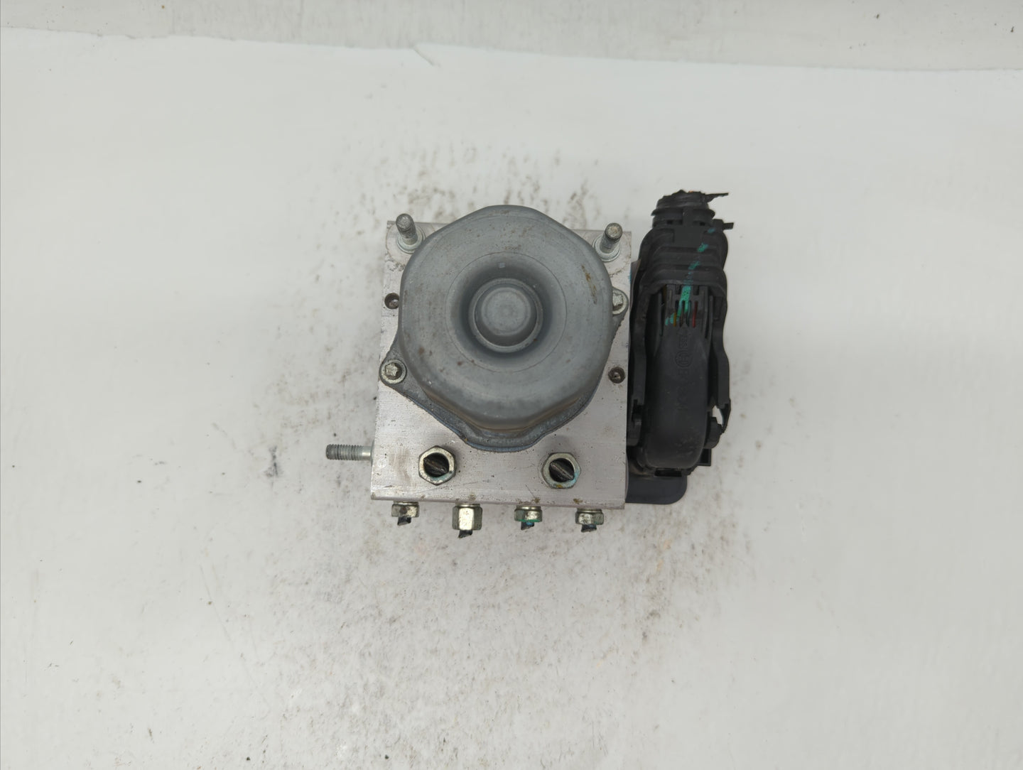 2015-2016 Nissan Rogue ABS Pump Control Module Replacement P/N:47660 5HA0A Fits Fits 2015 2016 OEM Used Auto Parts - Oemused