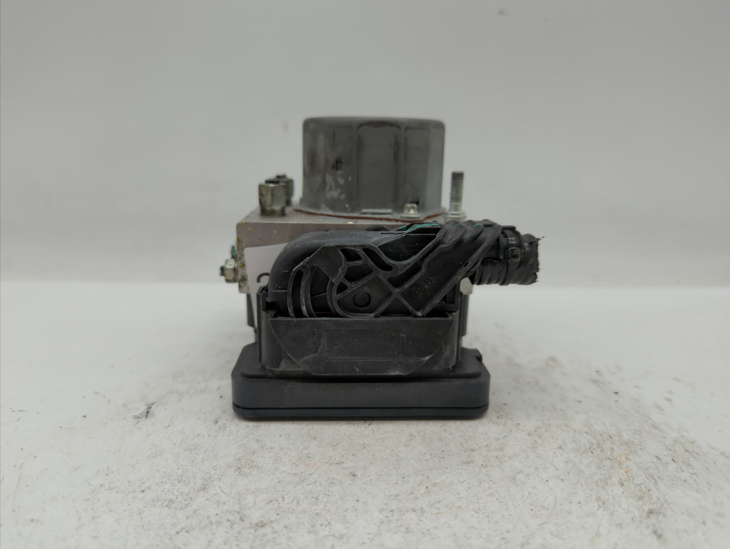 2015-2016 Nissan Rogue ABS Pump Control Module Replacement P/N:47660 5HA0A Fits Fits 2015 2016 OEM Used Auto Parts - Oemused