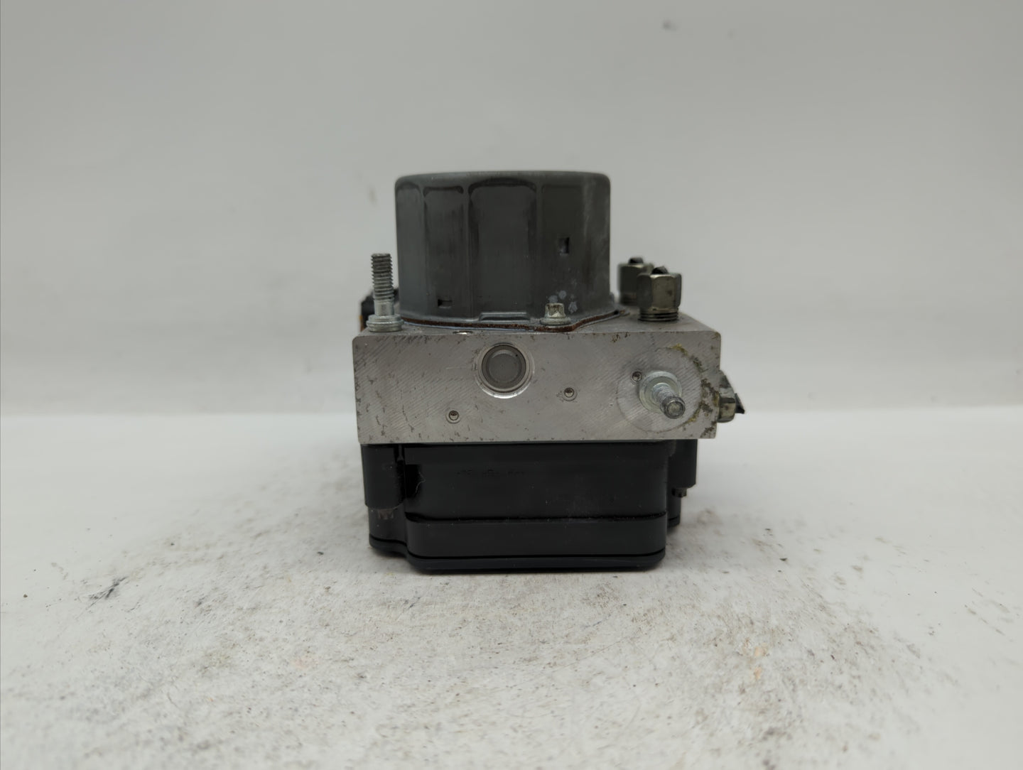 2015-2016 Nissan Rogue ABS Pump Control Module Replacement P/N:47660 5HA0A Fits Fits 2015 2016 OEM Used Auto Parts - Oemused
