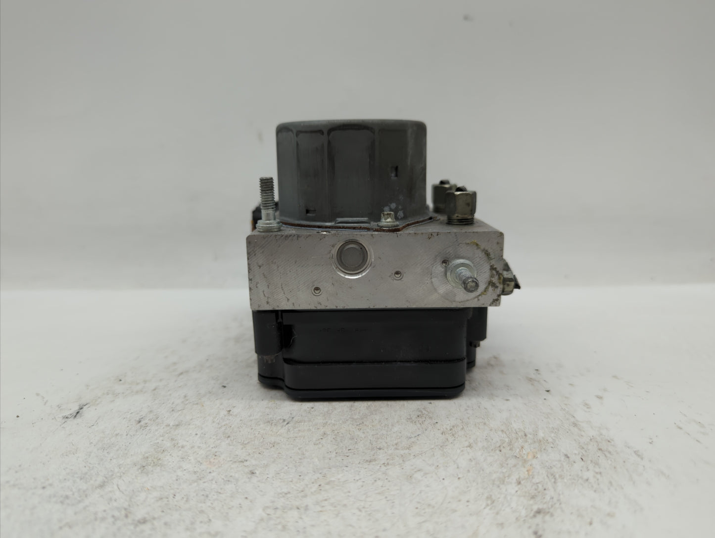 2015-2016 Nissan Rogue ABS Pump Control Module Replacement P/N:47660 5HA0A Fits Fits 2015 2016 OEM Used Auto Parts - Oemused