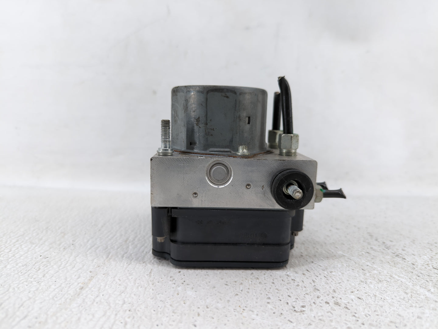2015-2016 Nissan Rogue ABS Pump Control Module Replacement P/N:47660 5HA0A Fits Fits 2015 2016 OEM Used Auto Parts - Oemused