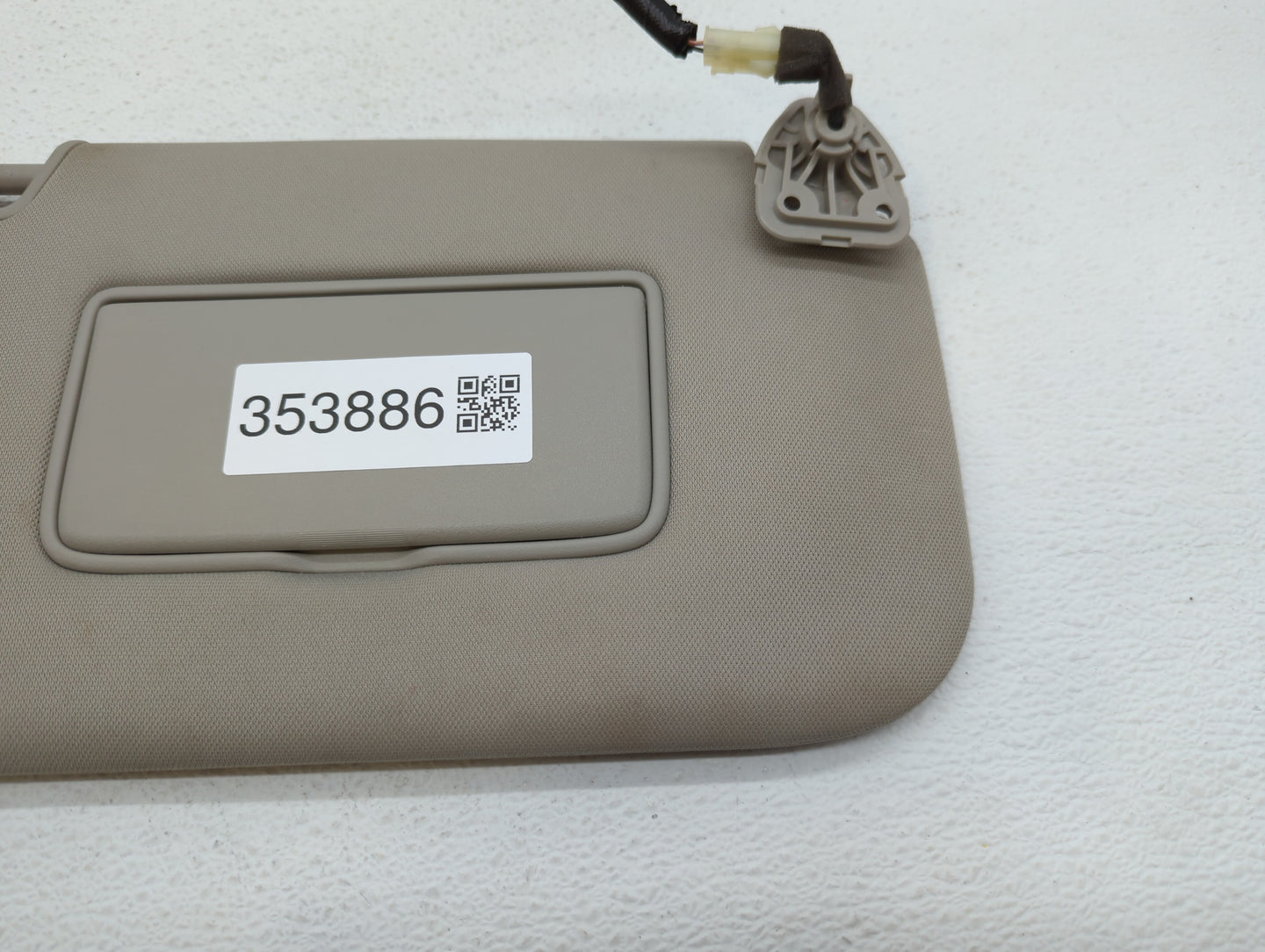 2014-2017 Nissan Rogue Sun Visor Shade Replacement Passenger Right Mirror Fits Fits 2014 2015 2016 2017 OEM Used Auto Parts 