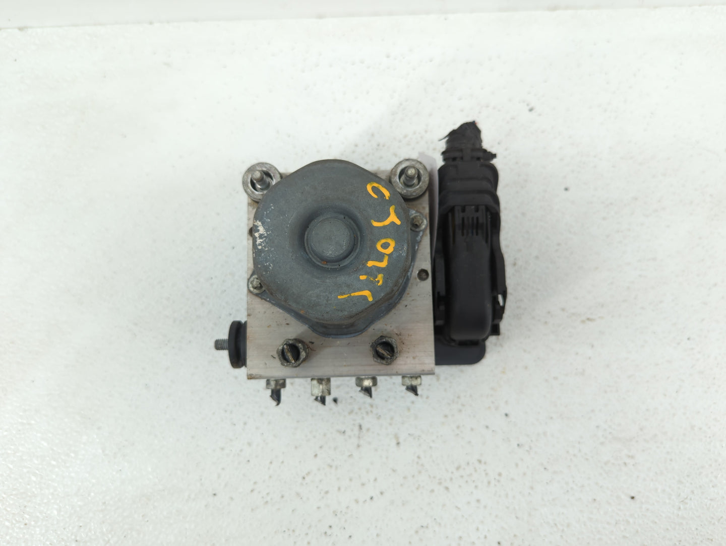 2016 Nissan Rogue ABS Pump Control Module Replacement P/N:47660 6FK4A 47660 6MA2A Fits OEM Used Auto Parts - Oemusedautopart