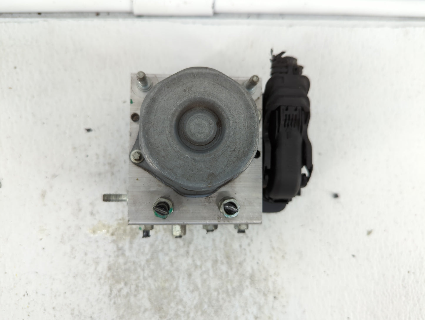 2015-2016 Nissan Rogue ABS Pump Control Module Replacement P/N:47660 5HA0A Fits Fits 2015 2016 OEM Used Auto Parts - Oemused
