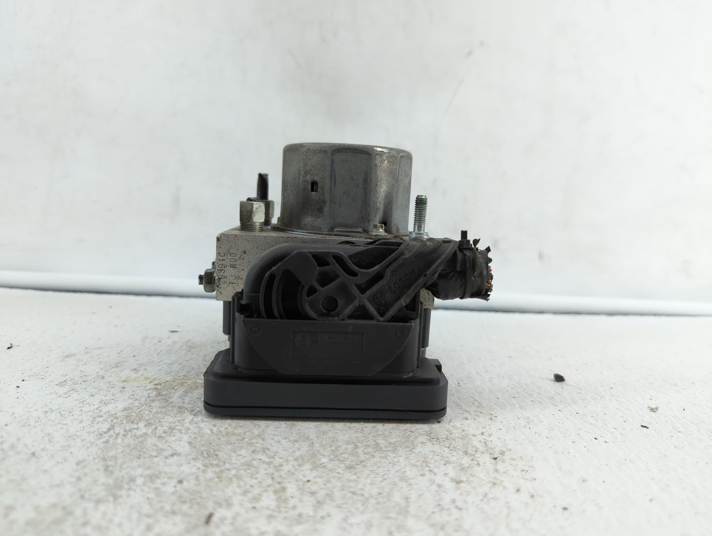 2015-2016 Nissan Rogue ABS Pump Control Module Replacement P/N:47660 5HA0A Fits Fits 2015 2016 OEM Used Auto Parts - Oemused