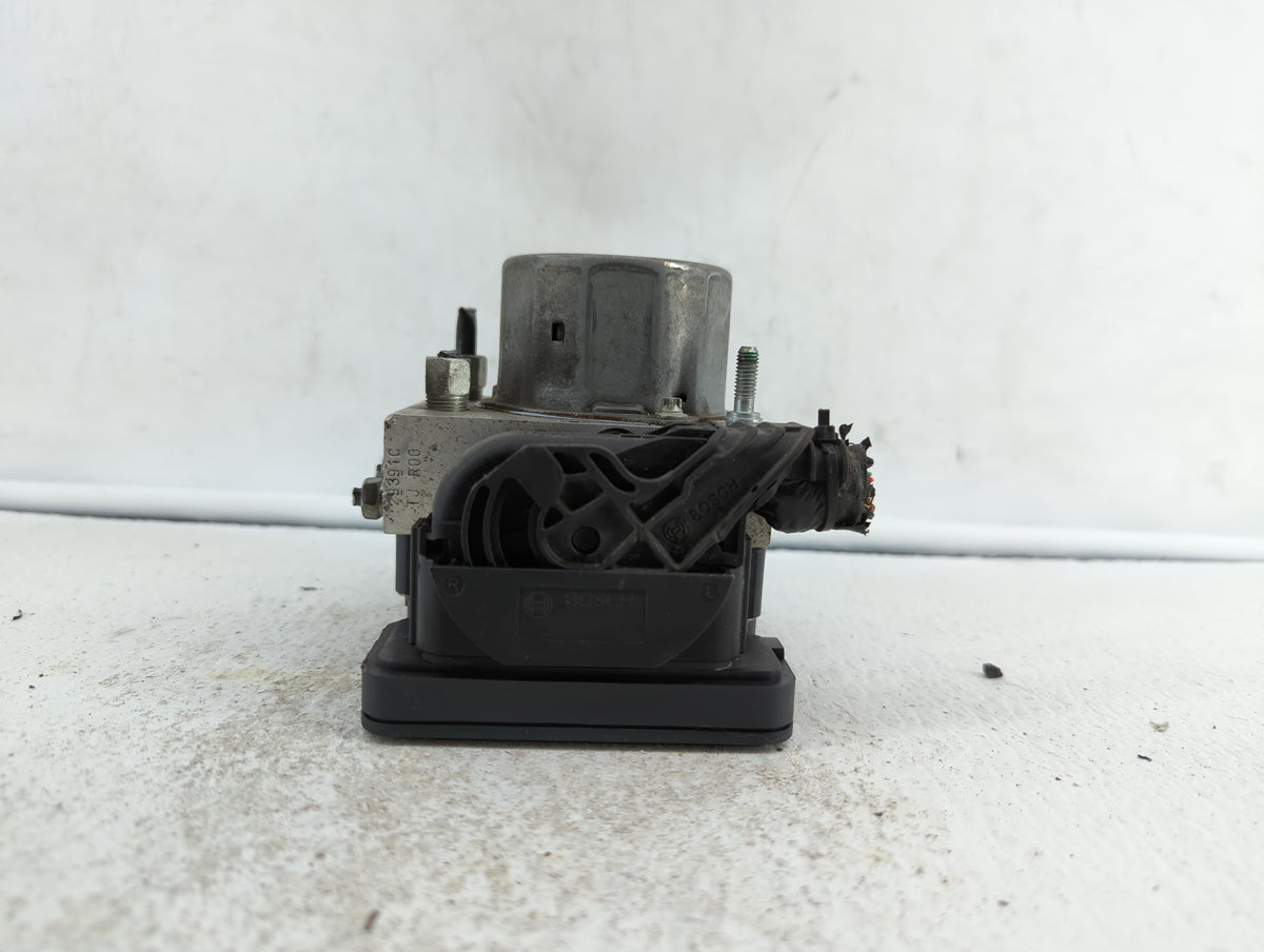 2015-2016 Nissan Rogue Anti-Lock Brake ABS Pump Module Actuator OEM P/N:47660 5HA0A Fits Fits 2015 2016 OEM Used Auto Parts 