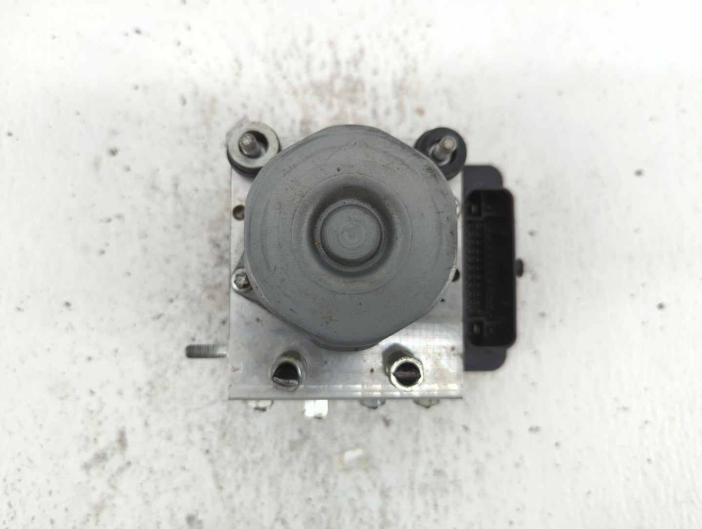 2016 Nissan Rogue ABS Pump Control Module Replacement P/N:47660 9TB0C 47660 9TB0A Fits OEM Used Auto Parts - Oemusedautopart