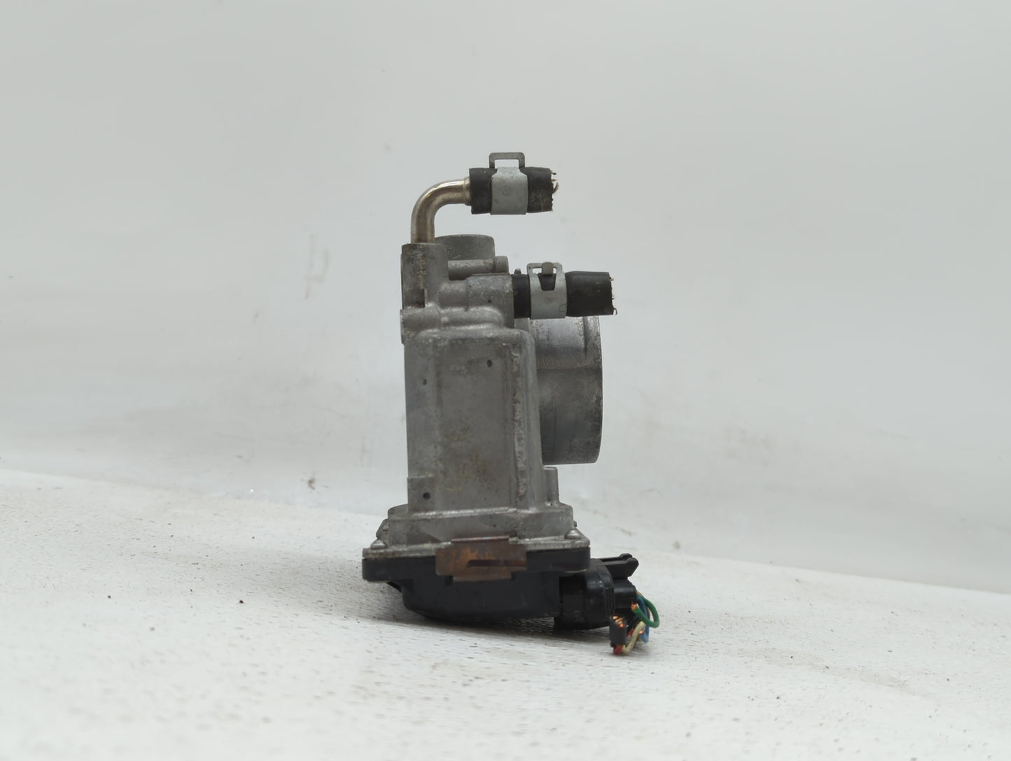 2014-2019 Nissan Rogue Throttle Body P/N:3TA60-01 C 3TA60-01 B, 3TA60-01 A Fits Fits 2013 2014 2015 2016 2017 2018 2019 OEM 
