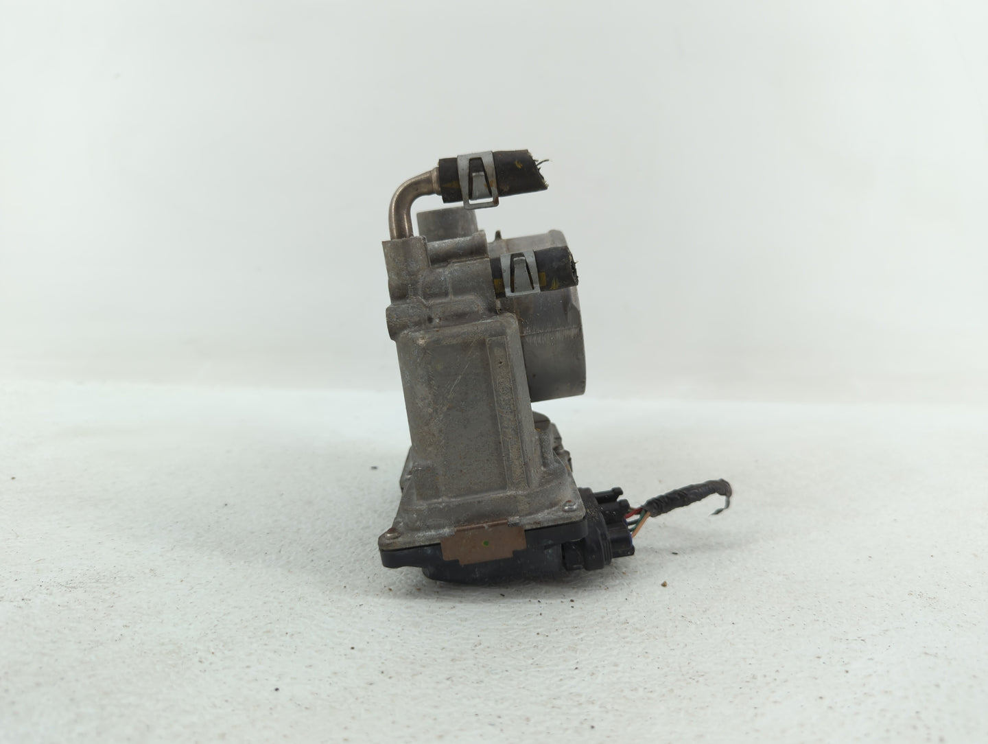 2014-2019 Nissan Rogue Throttle Body P/N:3TA60-01 C 3TA60-01 B, 3TA60-01 A Fits Fits 2013 2014 2015 2016 2017 2018 2019 OEM 