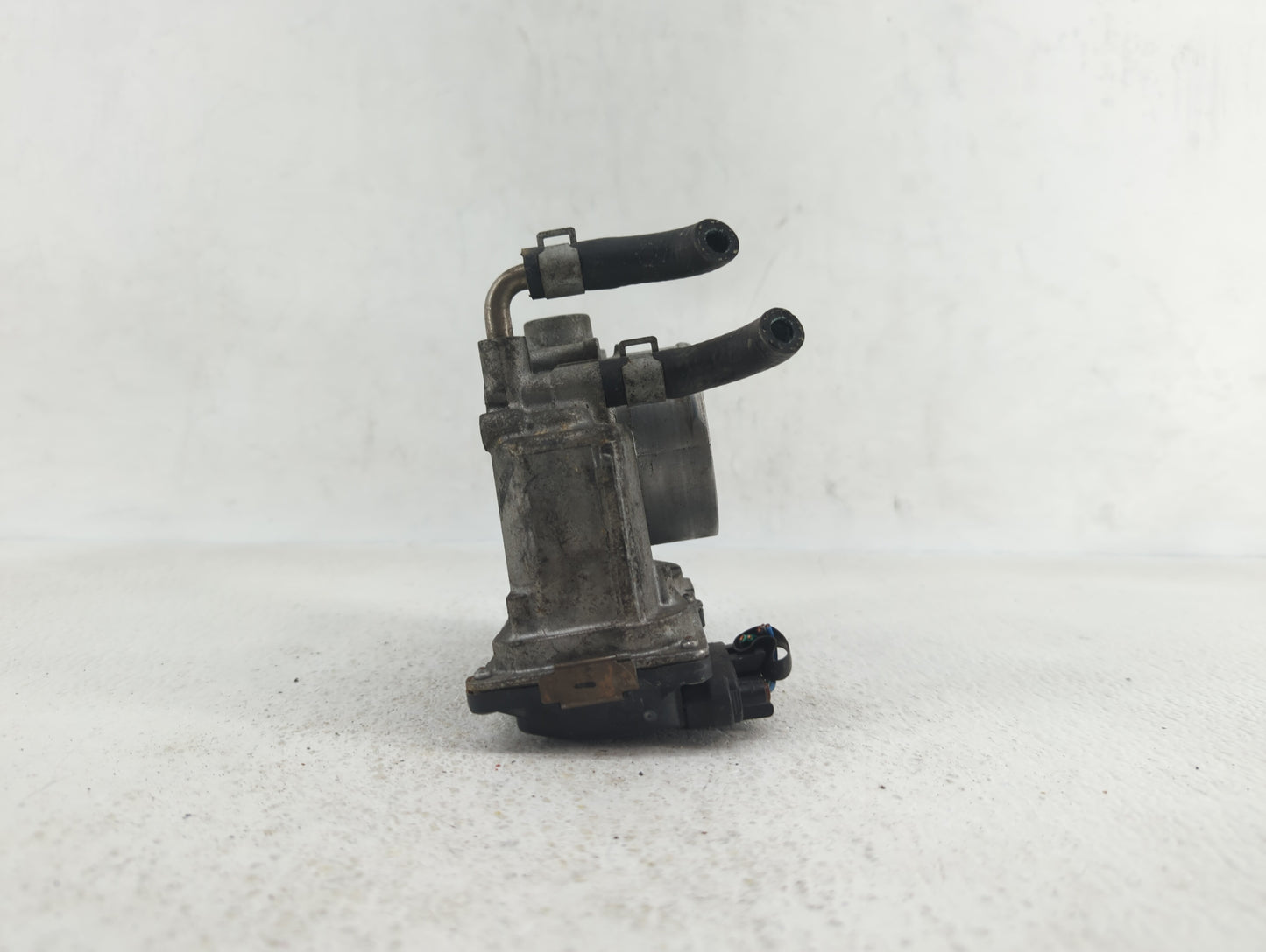 2014-2019 Nissan Rogue Throttle Body P/N:3TA60-01 C 3TA60-01 B, 3TA60-01 A Fits Fits 2013 2014 2015 2016 2017 2018 2019 OEM 