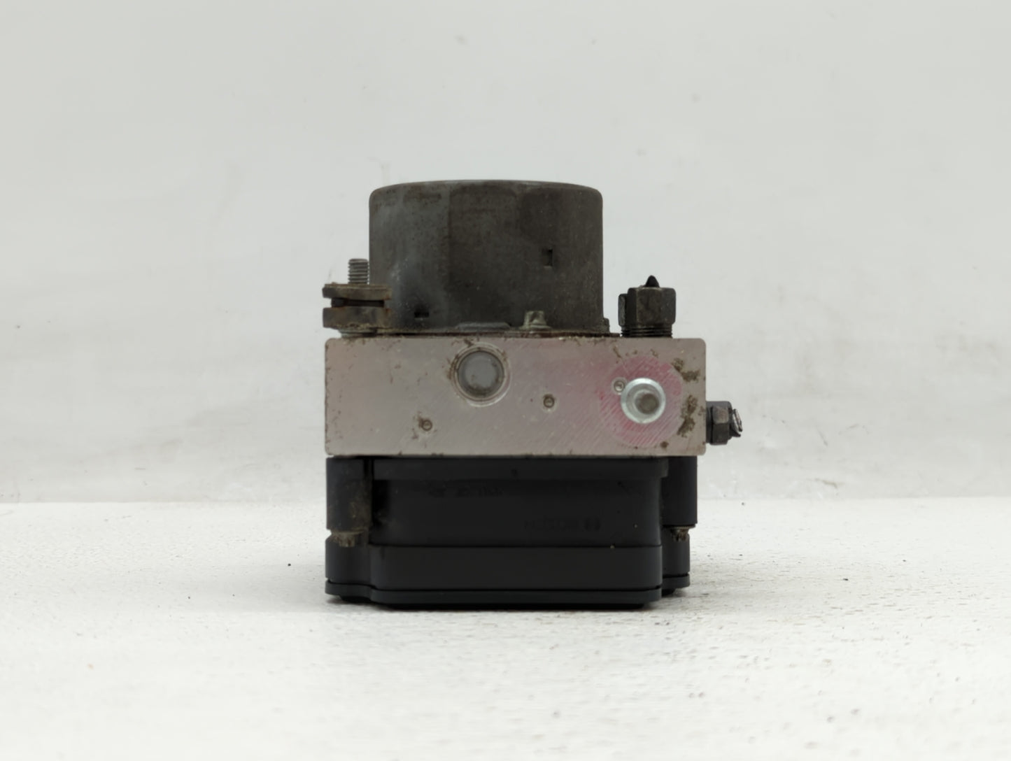 2016 Nissan Rogue ABS Pump Control Module Replacement P/N:47660 6FK4A 47660 6MA2A Fits OEM Used Auto Parts - Oemusedautopart